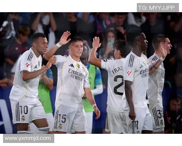 莱万特与艾瓦尔激战正酣谁能在西甲赛场笑到最后 莱万特与艾瓦尔激战正酣谁能在西甲赛场笑到最后