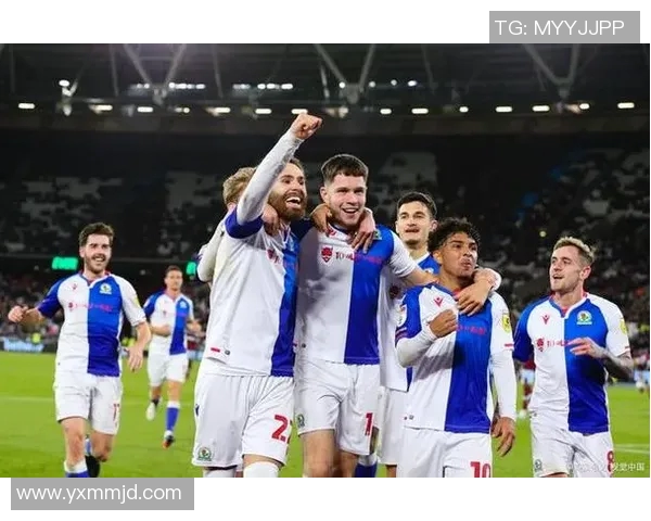 南安普敦对决强敌期待精彩比赛展现球队实力与风采 南安普敦对决强敌期待精彩比赛展现球队实力与风采