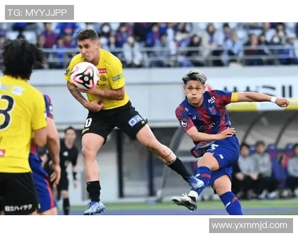 广岛三剑迎战鹿角鹿岛决战日职联赛巅峰对决