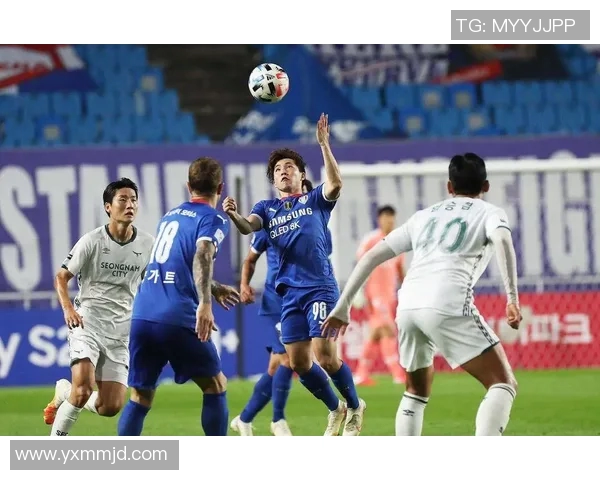 水源蓝翼与济州联队激战正酣期待精彩对决展现足球魅力与团队精神 水源蓝翼与济州联队激战正酣期待精彩对决展现足球魅力与团队精神